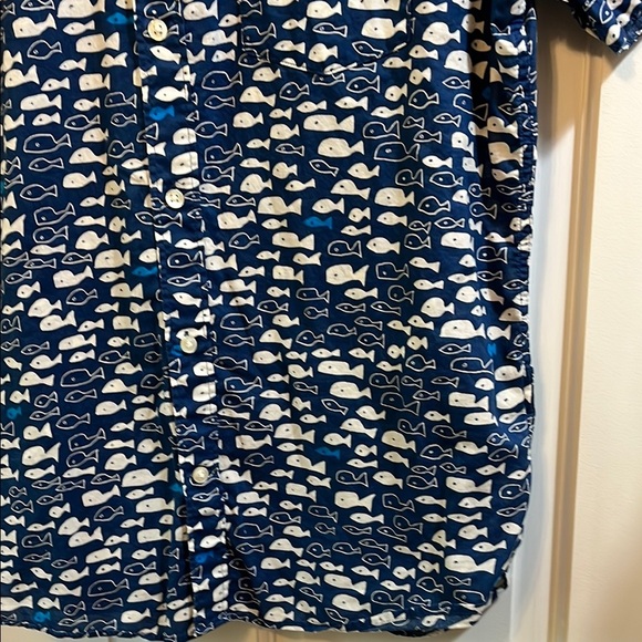 H&M Navy Blue and White Casual Button Down Shirt with Fish Pattern - Size Medium - Picture 5 of 15